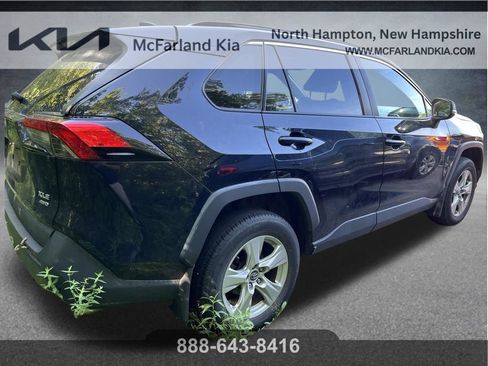 Used 2020 Toyota RAV4 XLE w/ Convenience Package AWD/4WD image 4