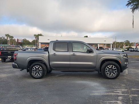 Certified 2024 Nissan Frontier SL RWD image 3
