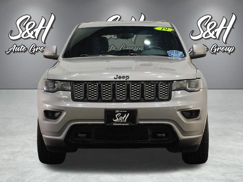 Used 2019 Jeep Grand Cherokee Altitude AWD/4WD image 13