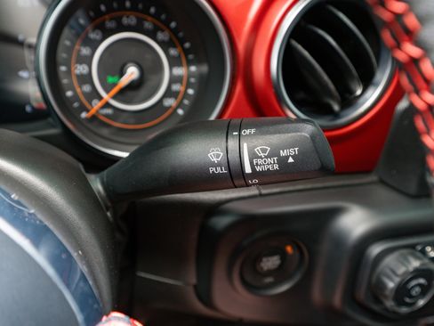 Used 2023 Jeep Gladiator Rubicon w/ Cold Weather Group image 29