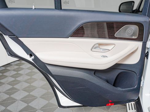 Certified 2025 Mercedes-Benz GLE 450e 4MATIC image 22
