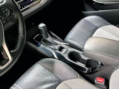 Used 2019 Toyota Corolla XSE FWD image 16