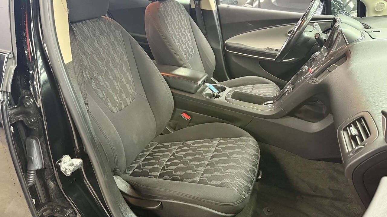 Used 2015 Chevrolet Volt FWD image 19