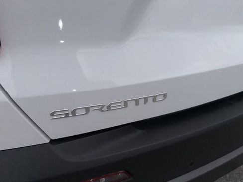 Used 2023 Kia Sorento S w/ Panoramic Sunroof Package image 20