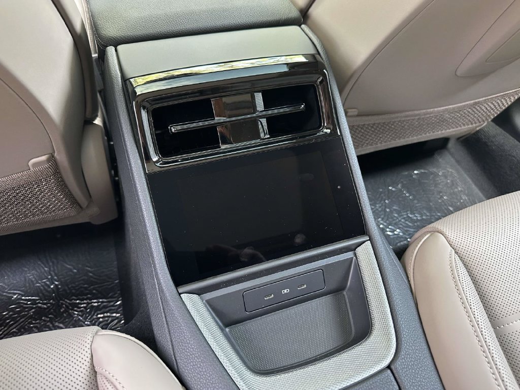 New 2026 Porsche Panamera 4 AWD/4WD image 14