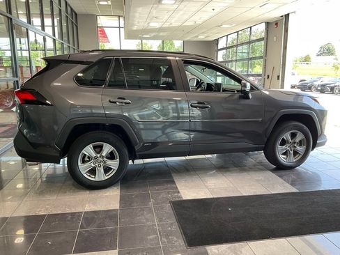 Certified 2025 Toyota RAV4 LE AWD/4WD image 5