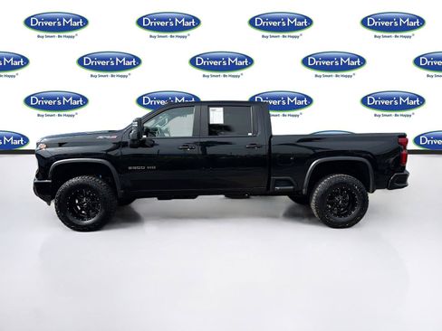 Used 2024 Chevrolet Silverado 2500 ZR2 w/ Technology Package AWD/4WD image 4