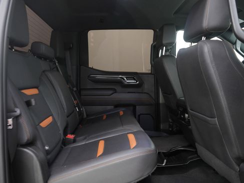 Used 2023 GMC Sierra 1500 AT4 image 13