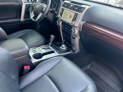 Used 2021 Toyota 4Runner Limited AWD/4WD image 17