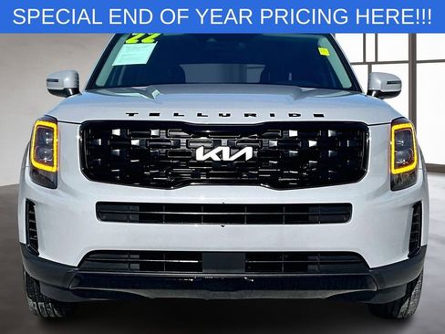Used 2022 Kia Telluride EX w/ EX Premium Package image 2