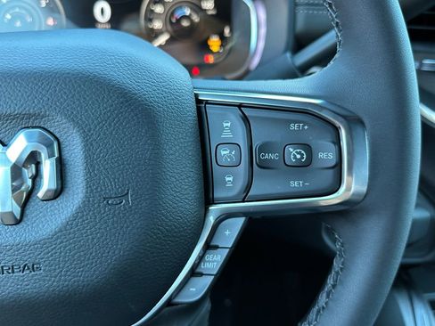 New 2026 RAM 2500 Laramie AWD/4WD image 22