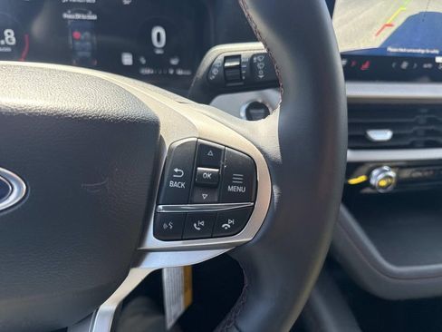Used 2026 Ford Explorer Active AWD/4WD image 30