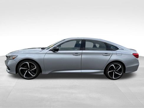 Used 2021 Honda Accord Sport image 2