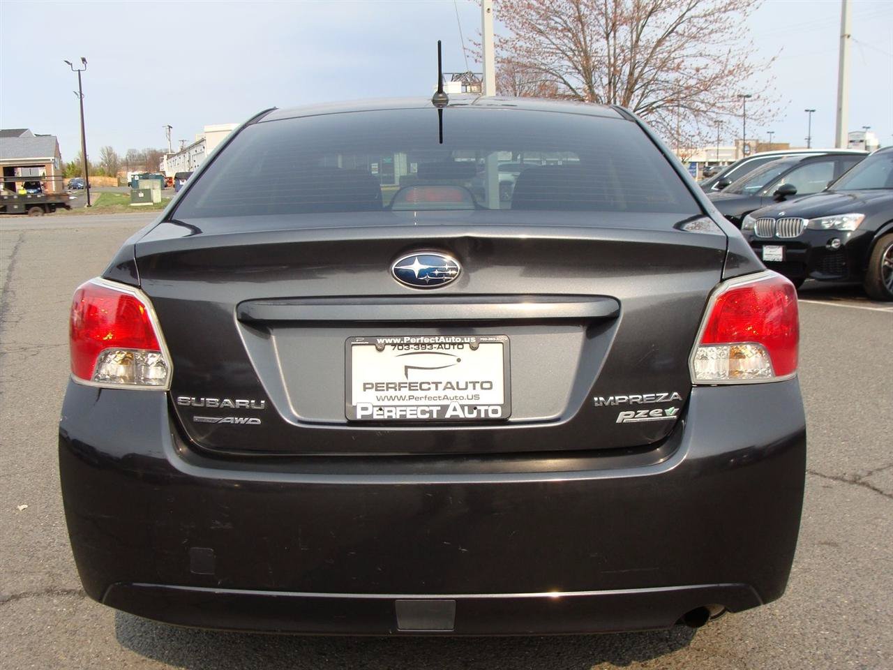 Used 2013 Subaru Impreza 2.0i Premium w/ Popular Pkg 2 AWD/4WD image 5