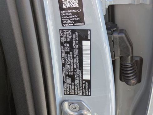 New 2025 Volvo EX30 Plus w/ Protection Package Premier image 15