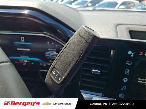 Certified 2025 Chevrolet Silverado 1500 LT AWD/4WD image 17
