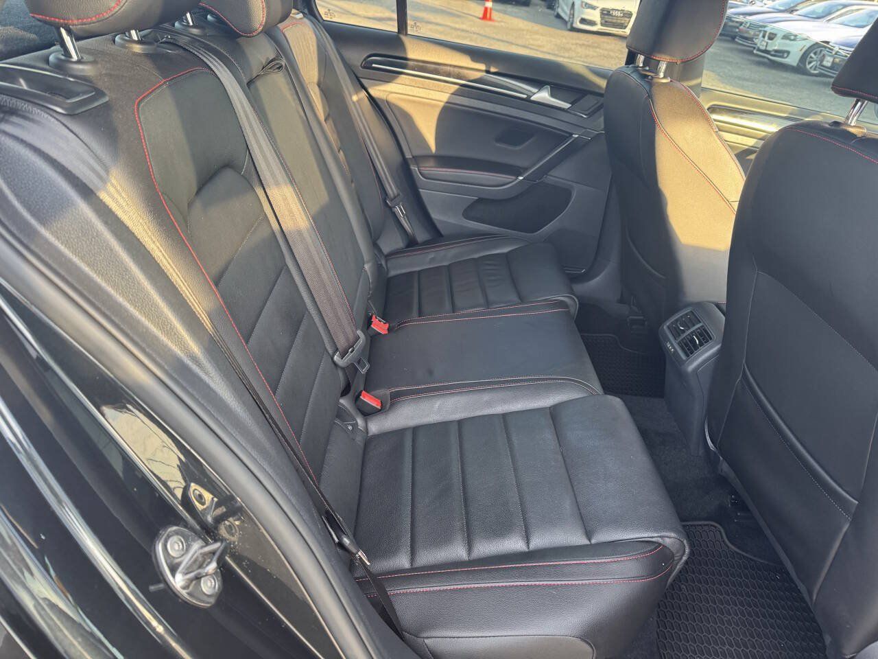 Used 2017 Volkswagen GTI Autobahn FWD image 18