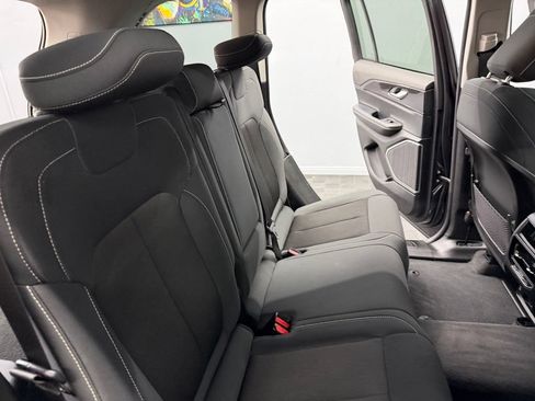 Used 2022 Jeep Grand Cherokee Laredo w/ Luxury Tech Group I RWD image 46