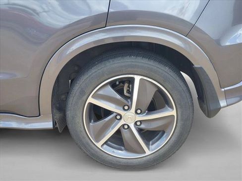 Used 2019 Honda HR-V Touring image 14