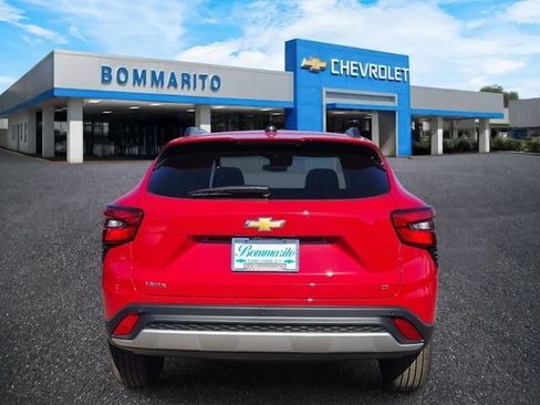 New 2026 Chevrolet Trax LT w/ Driver Confidence Package FWD image 4