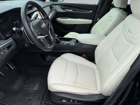 Used 2023 Cadillac XT5 Sportv w/ LPO, Floor Liner Package AWD/4WD image 15