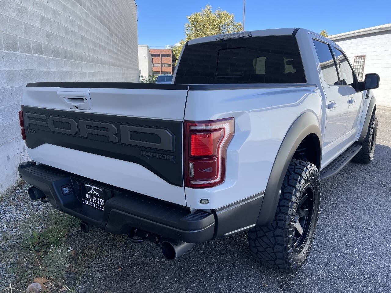 Used 2019 Ford F150 Raptor w/ Equipment Group 802A Luxury AWD/4WD image 4