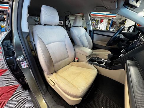 Used 2019 Subaru Outback 2.5i Premium AWD/4WD image 9