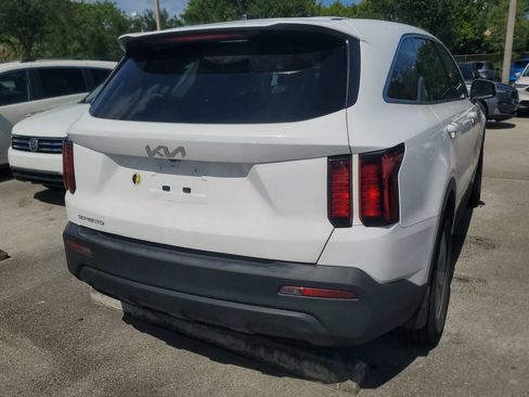 Used 2023 Kia Sorento LX FWD image 8
