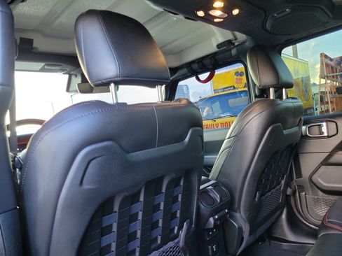 Used 2021 Jeep Wrangler Unlimited Rubicon AWD/4WD image 15