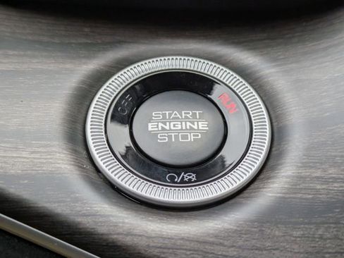 New 2025 Jeep Grand Cherokee L Limited w/ Luxury Tech Group II image 31