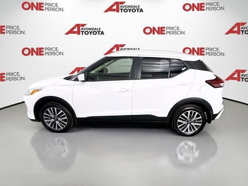 Used 2024 Nissan Kicks SV image 4