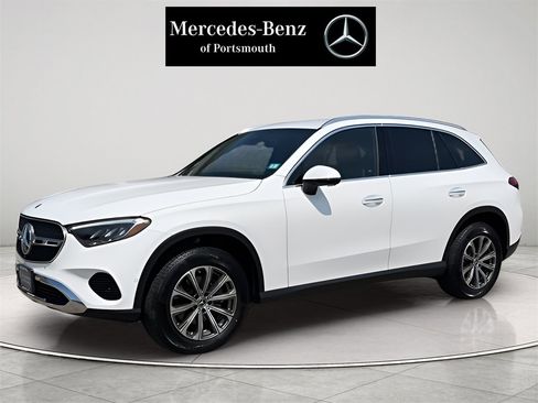 Certified 2025 Mercedes-Benz GLC 300 4MATIC image 4
