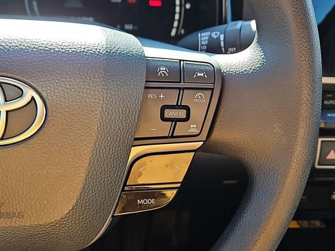 Used 2025 Toyota Camry LE image 19