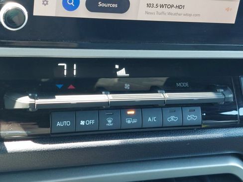 Used 2025 Toyota Tundra SR5 AWD/4WD image 34