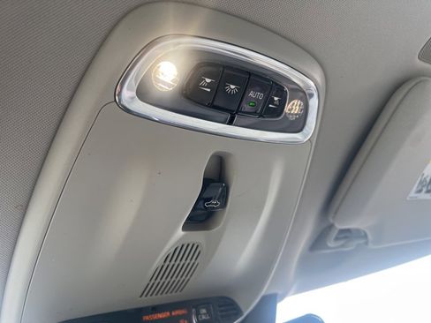 Used 2017 Volvo XC90 T6 Momentum w/ Vision Package image 14