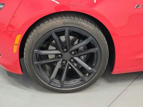 Used 2020 Chevrolet Camaro LT w/ Black Appearance Package RWD image 19