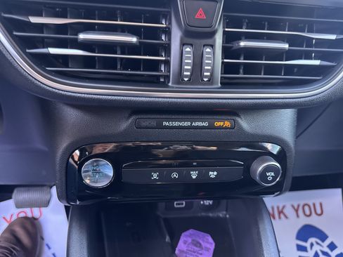 Certified 2025 Ford Escape Platinum AWD/4WD image 26