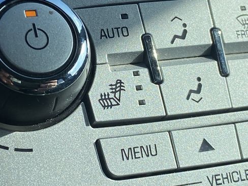 Used 2016 Chevrolet Equinox LT w/ Convenience Package image 17