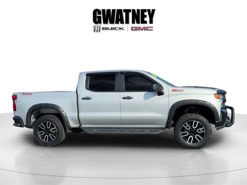 Used 2021 Chevrolet Silverado 1500 Custom Trail Boss w/ LPO, Dark Essentials Package image 7