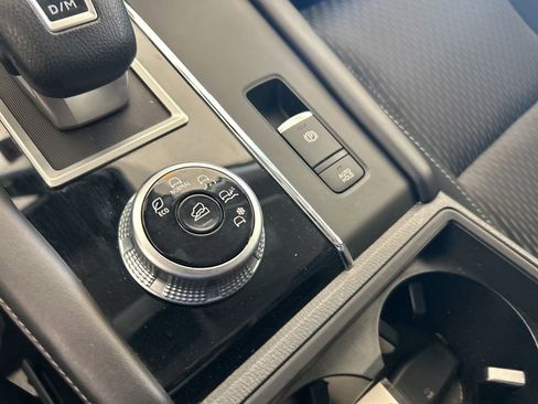 Used 2023 Mitsubishi Outlander ES image 9