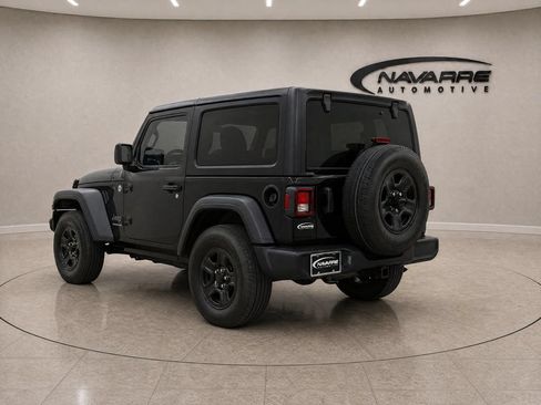 Used 2025 Jeep Wrangler Sport AWD/4WD image 5