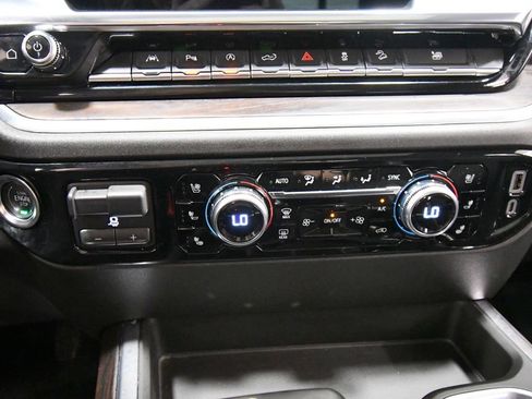 Used 2025 GMC Sierra 1500 SLT w/ SLT Premium Plus Package AWD/4WD image 26