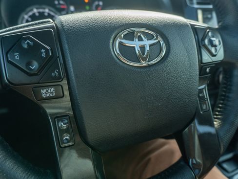 Used 2024 Toyota 4Runner TRD Off-Road Premium w/ Moonroof Package AWD/4WD image 32