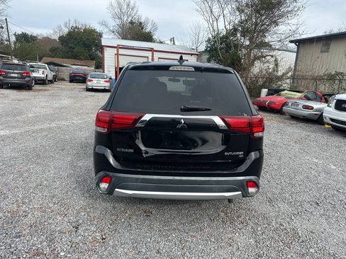 Used 2018 Mitsubishi Outlander SE image 6