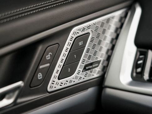 Used 2024 BMW X1 xDrive28i w/ Premium Package image 17