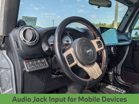 Used 2012 Jeep Wrangler Unlimited Sahara AWD/4WD image 29