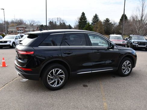 Used 2024 Lincoln Corsair Premiere image 7