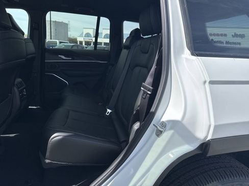 New 2026 Jeep Grand Cherokee Limited AWD/4WD image 10