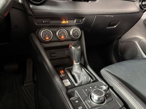 Used 2019 MAZDA CX-3 Touring FWD image 17