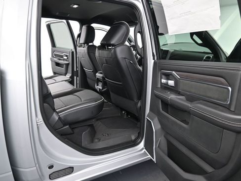 New 2026 RAM 2500 Laramie AWD/4WD image 12
